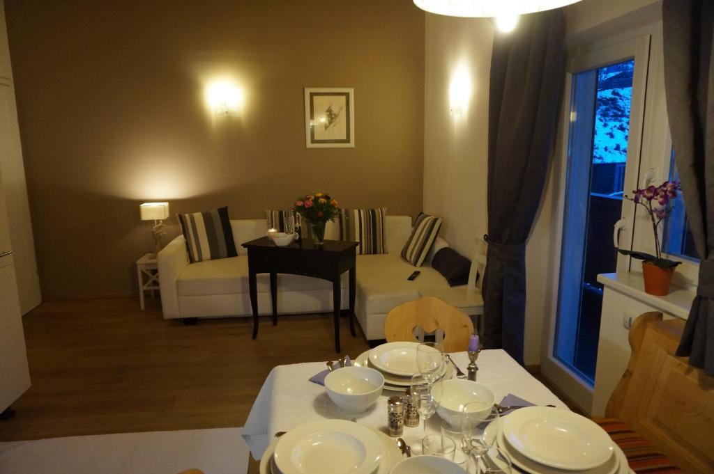 Haus Senoner Bed and Breakfast Kitzbühel Rum bild