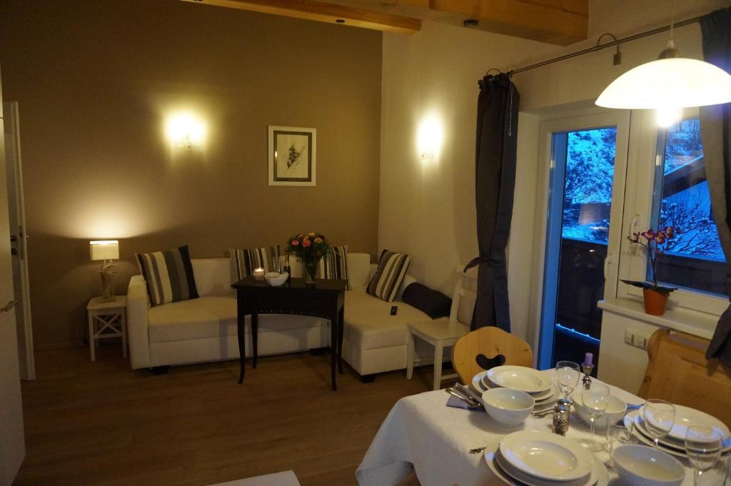 Haus Senoner Bed and Breakfast Kitzbühel Rum bild